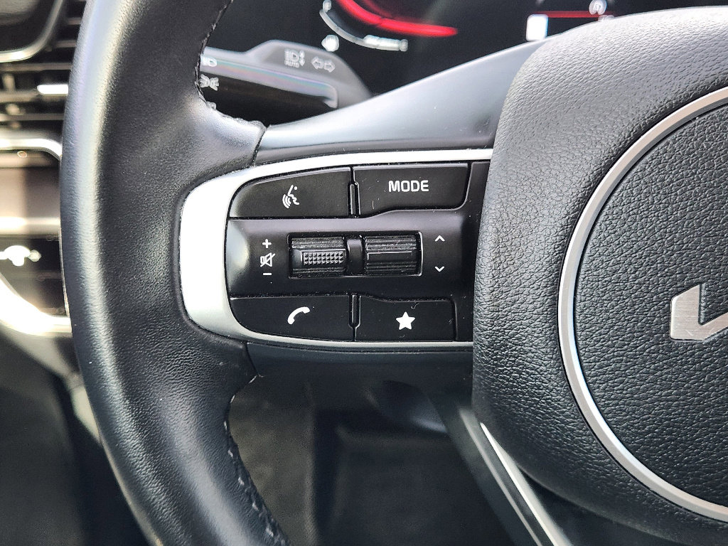 Certified 2024 Kia Sportage EX image 27