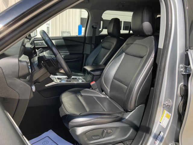 Certified 2020 Ford Explorer XLT w/ Equipment Group 202A AWD/4WD image 8