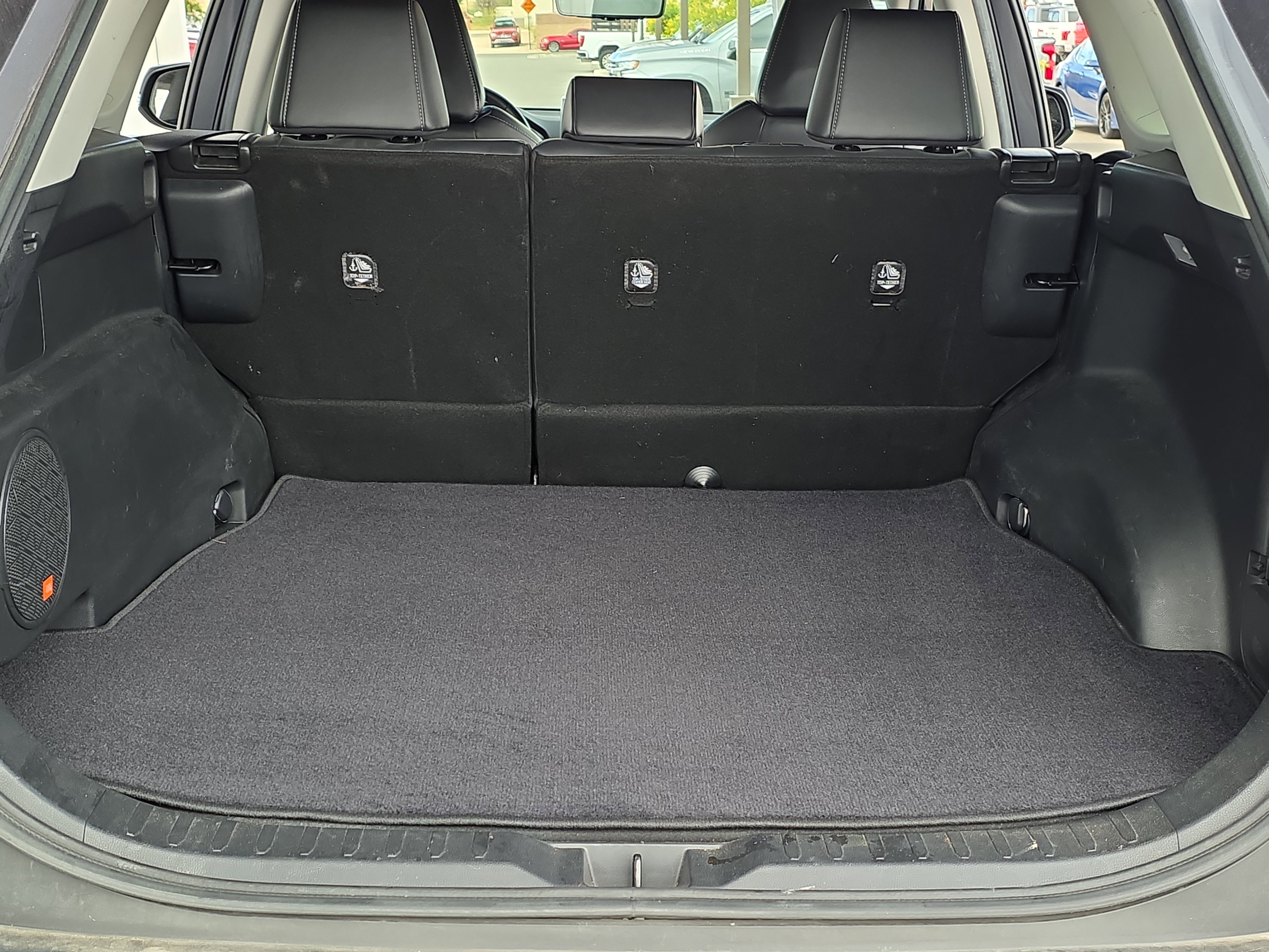 Used 2020 Toyota RAV4 XLE Premium image 7