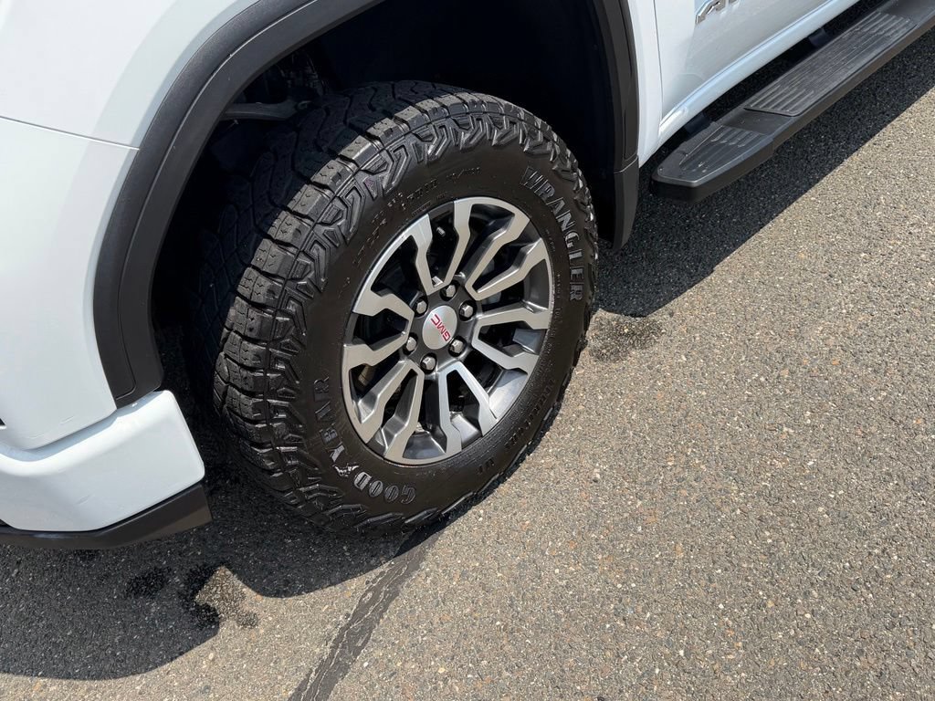 Used 2023 GMC Sierra 1500 AT4 w/ AT4 Preferred Package AWD/4WD image 7