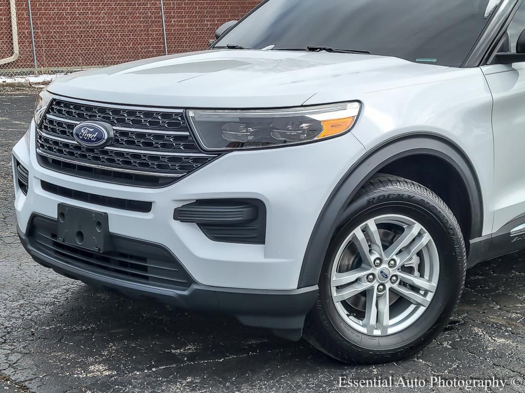 Used 2020 Ford Explorer XLT AWD/4WD image 3