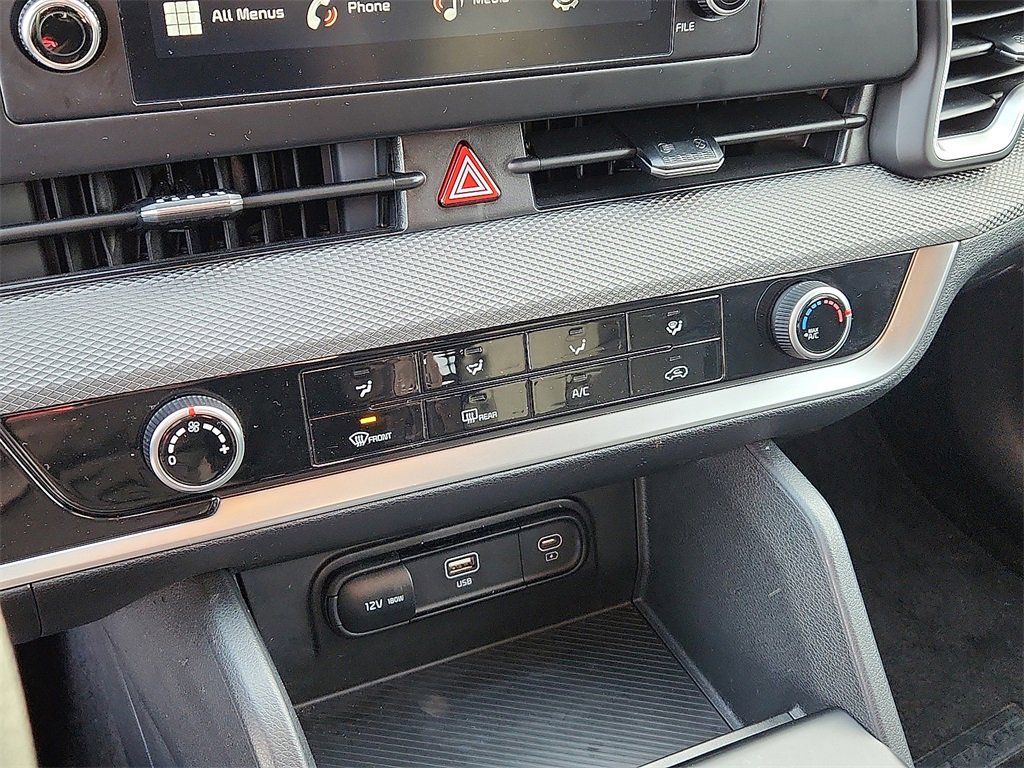 Certified 2025 Kia Sportage LX image 16