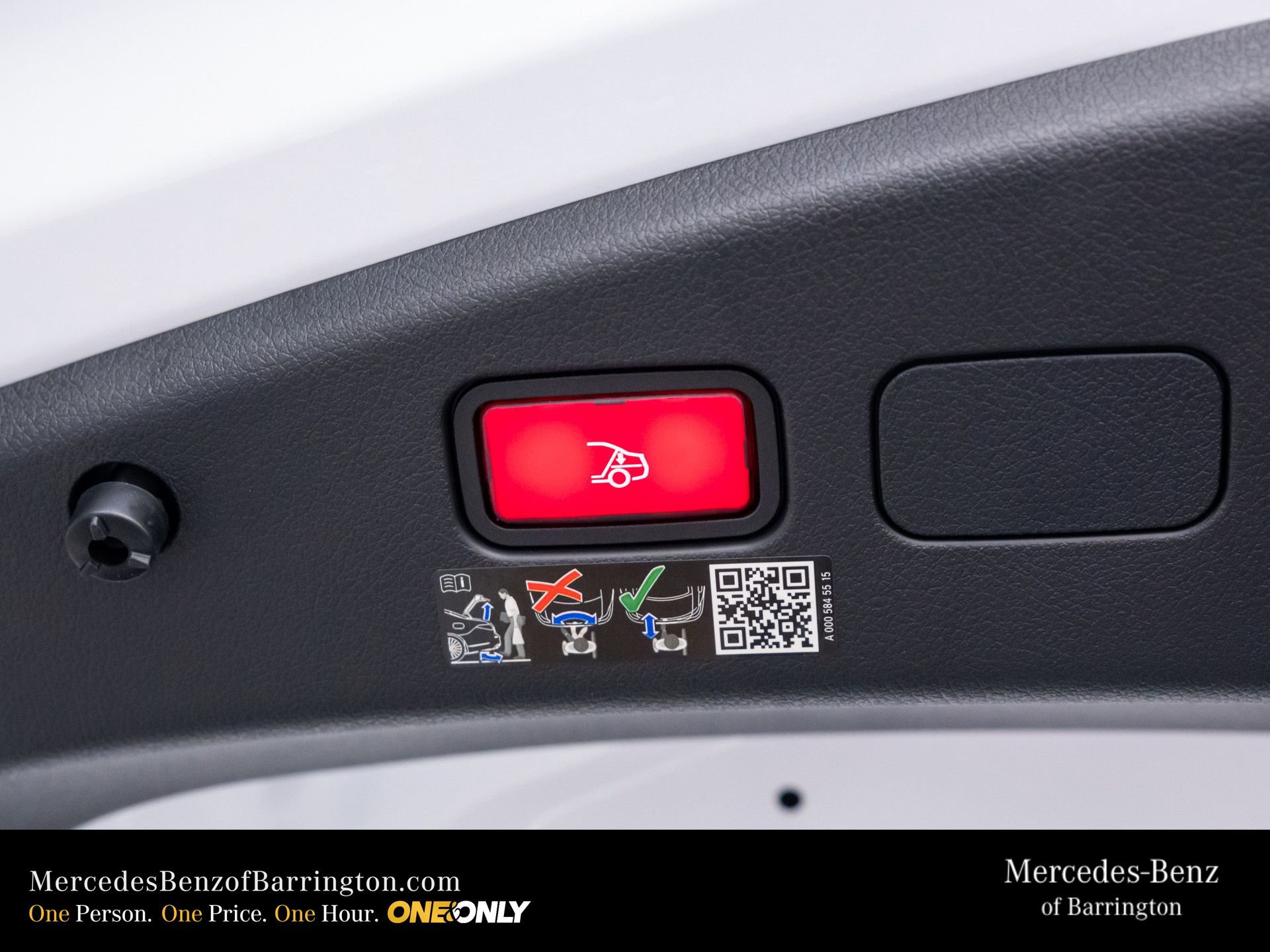 New 2026 Mercedes-Benz CLE 450 4MATIC Cabriolet image 33