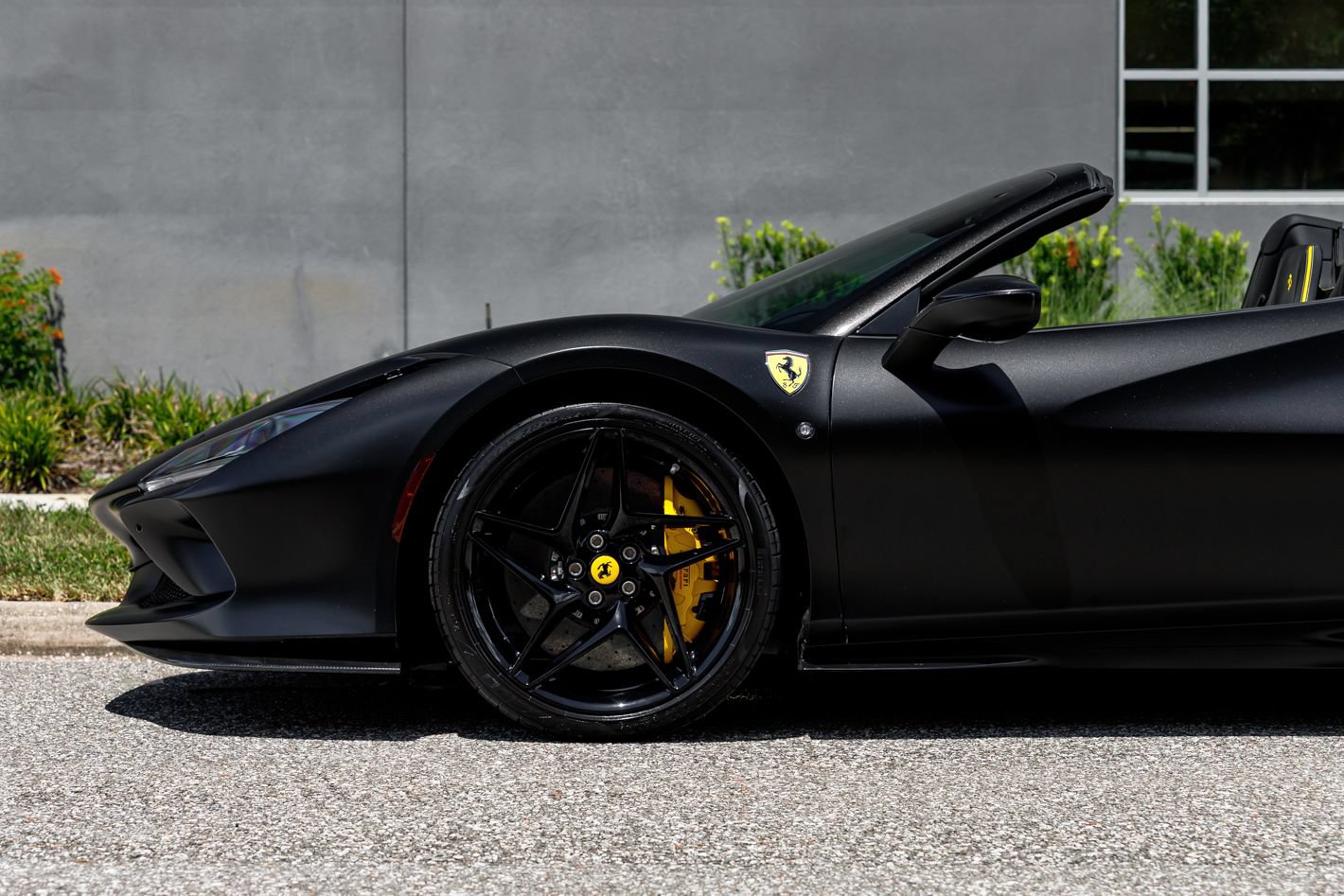 Used 2022 Ferrari F8 Tributo RWD image 31