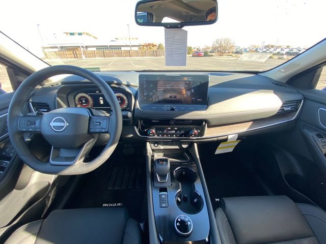New 2026 Nissan Rogue Platinum image 14