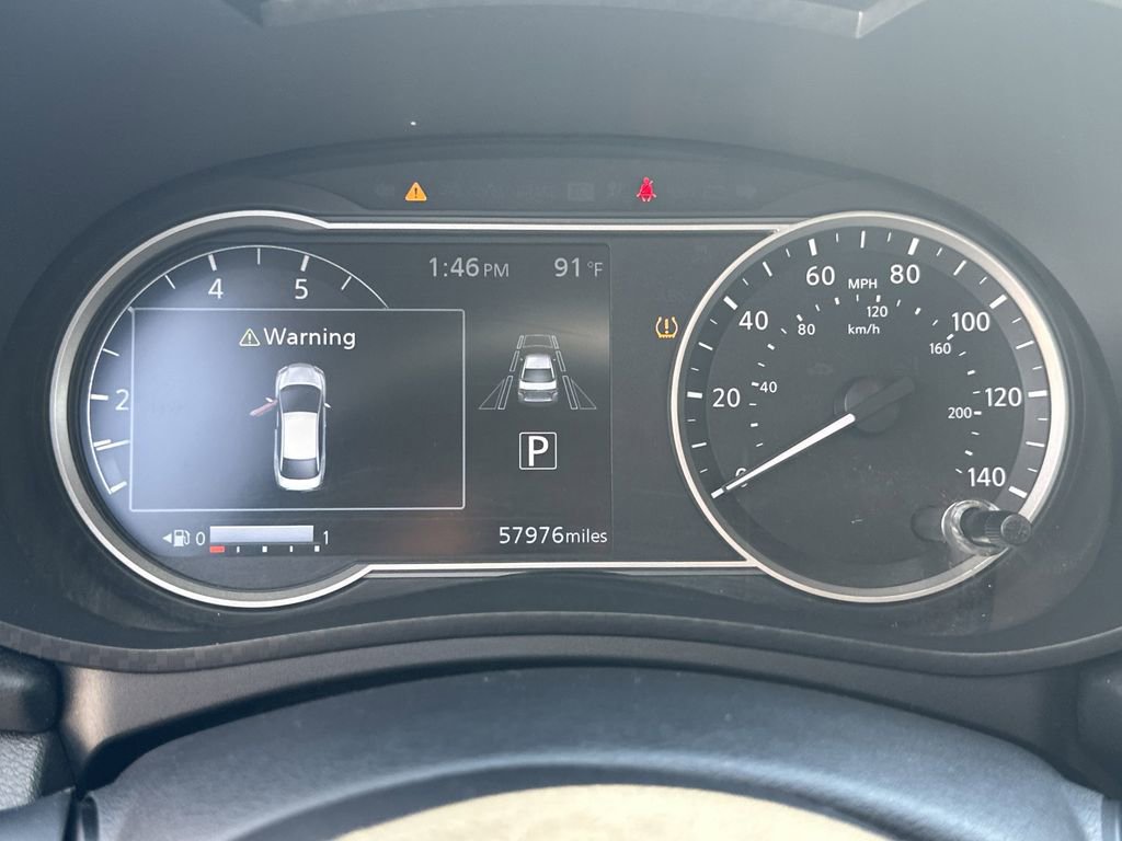 Used 2023 Nissan Versa SR w/ Trunk Package image 28