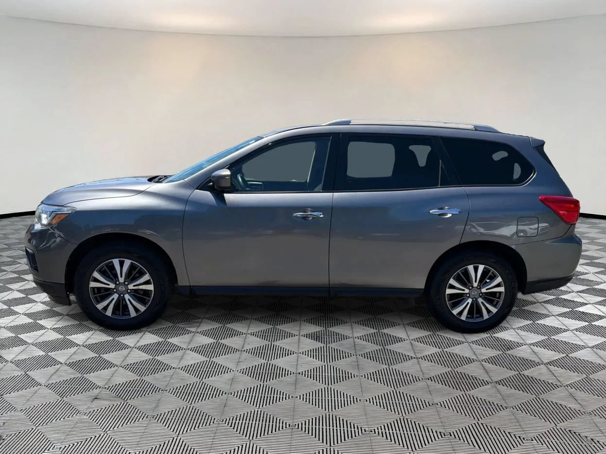 Used 2019 Nissan Pathfinder SV w/ SV Tech Package AWD/4WD image 4