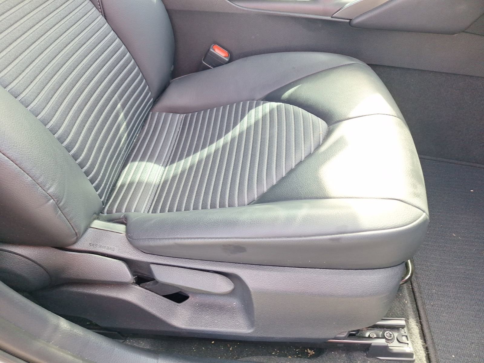 Used 2023 Toyota Camry SE w/ Convenience Package image 33