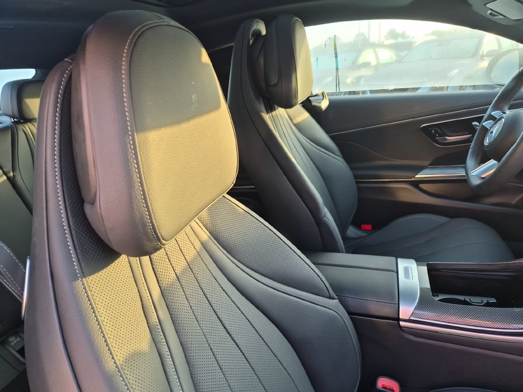Used 2024 Mercedes-Benz CLE 300 4MATIC Coupe image 31