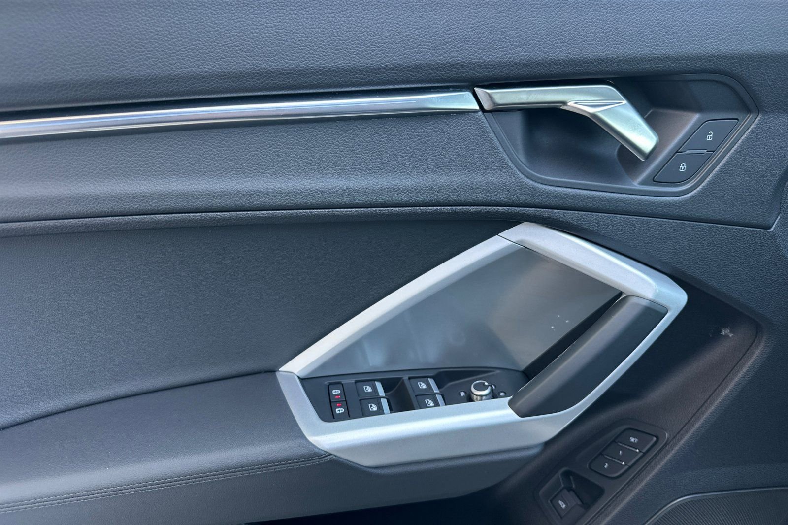 Used 2022 Audi Q3 2.0T Premium Plus w/ Premium Plus Package image 12