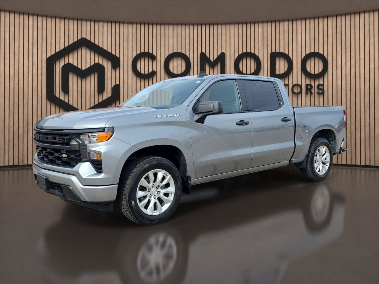 Used 2023 Chevrolet Silverado 1500 Custom AWD/4WD image 7