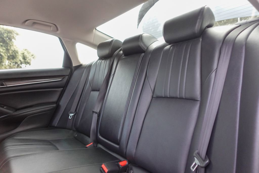 Used 2020 Honda Accord Touring image 26
