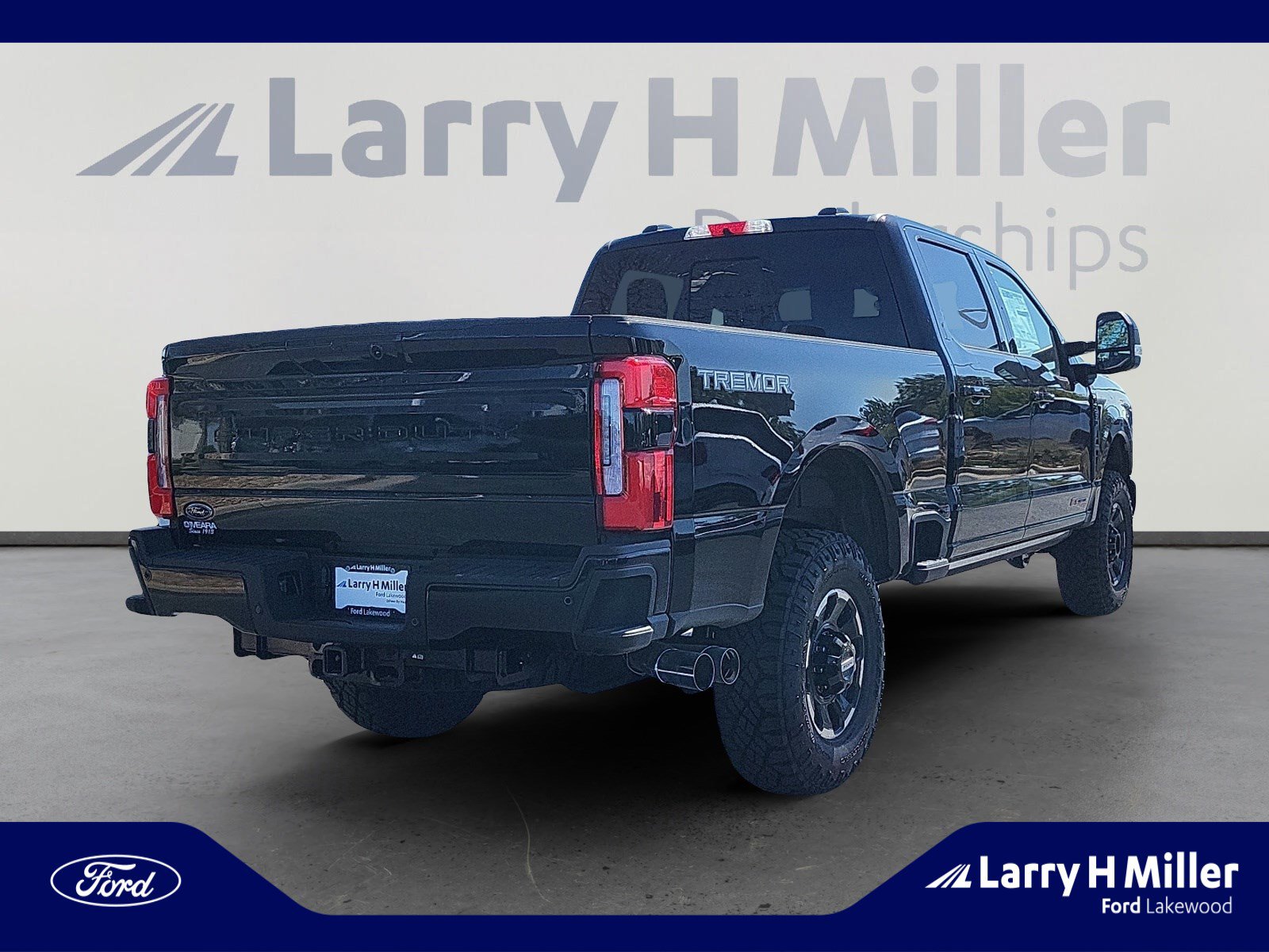 New 2025 Ford F350 Platinum w/ Tremor Off-Road Package image 5