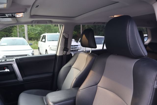 Used 2021 Toyota 4Runner SR5 Premium w/ Moonroof Package AWD/4WD image 15