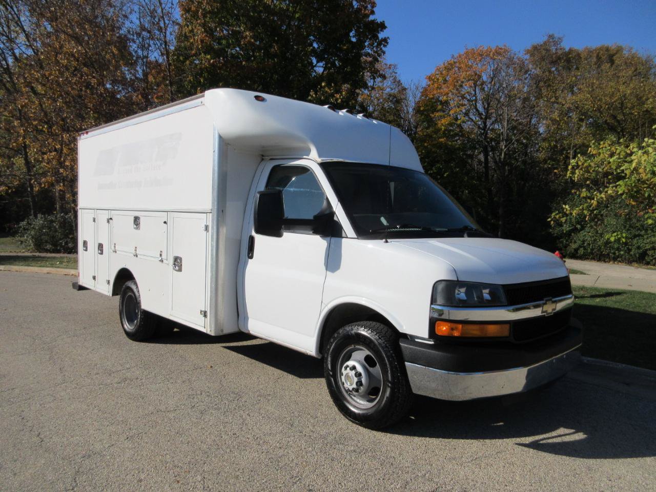 Used 2016 Chevrolet Express 3500 RWD image 3