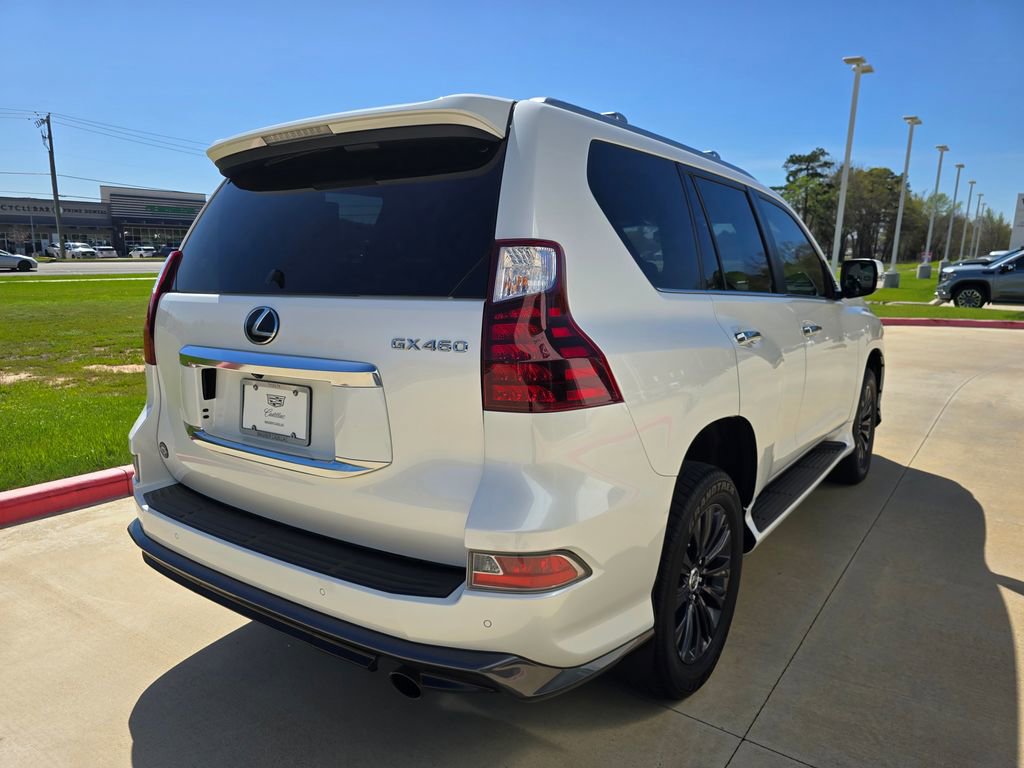 Used 2022 Lexus GX 460 Premium w/ Accessory Package AWD/4WD image 5