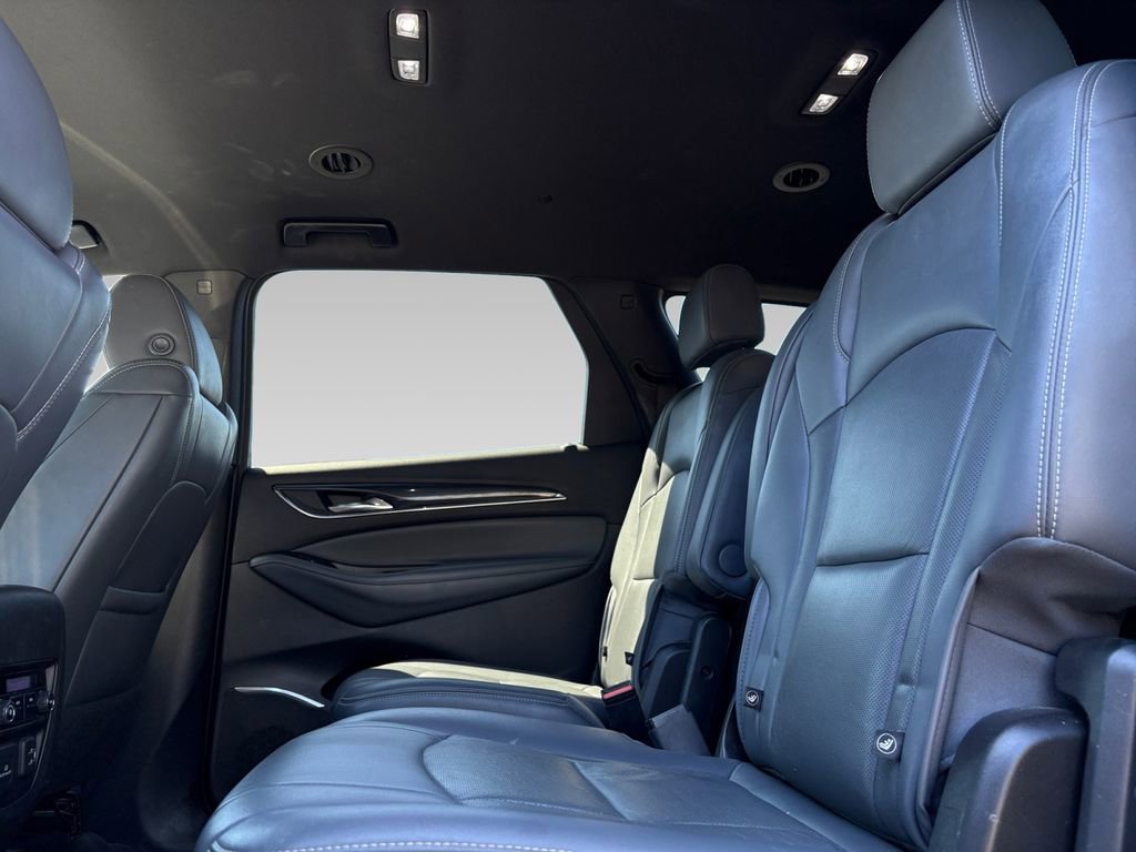Used 2022 Buick Enclave Premium FWD image 3