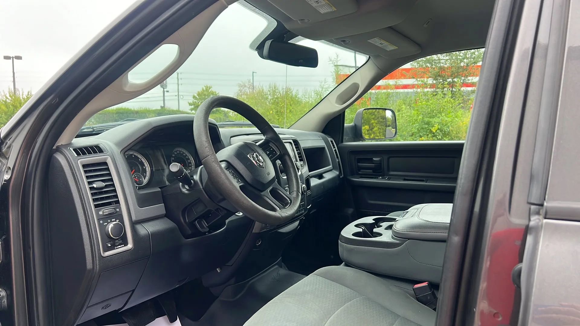 Used 2017 RAM 2500 Tradesman w/ Chrome Appearance Group image 11