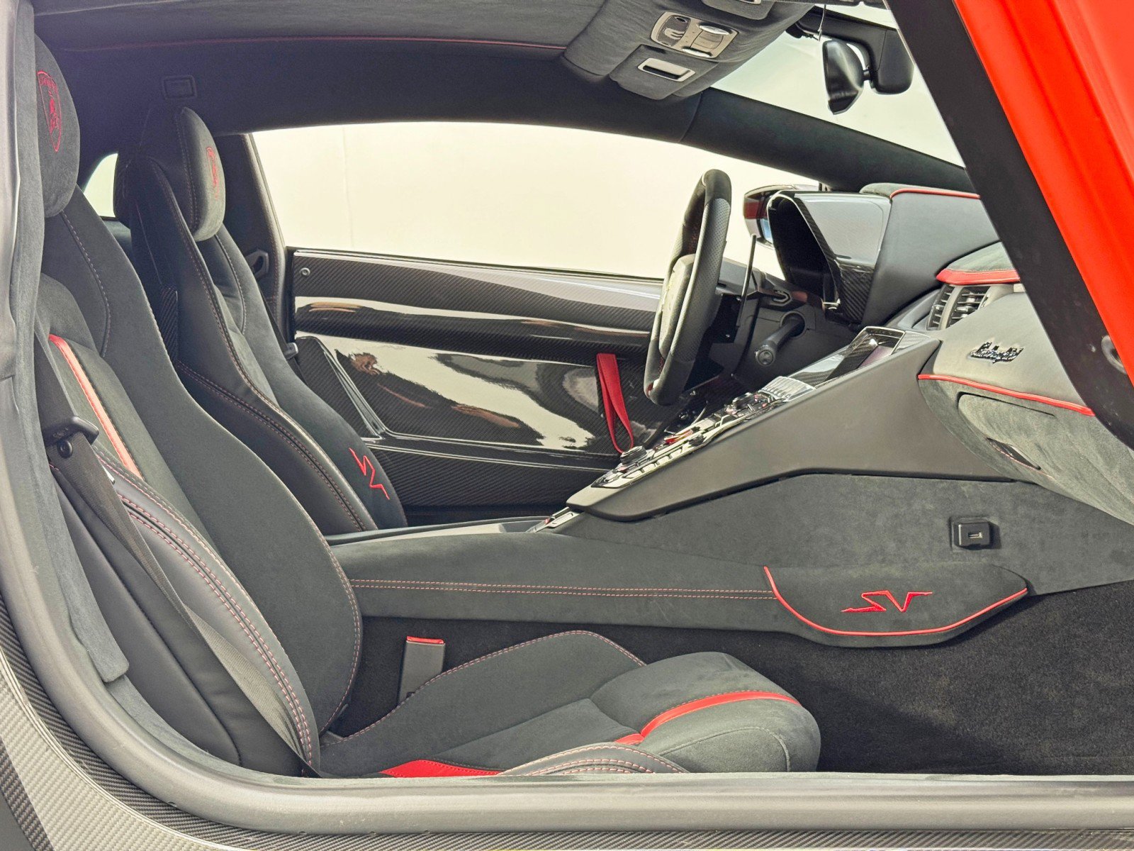 Used 2017 Lamborghini Aventador S image 21