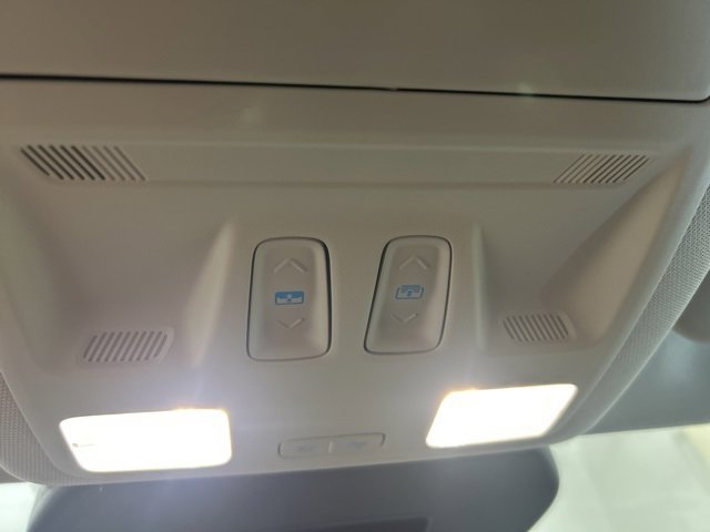 Used 2022 Ford Escape SEL w/ Technology Package image 16