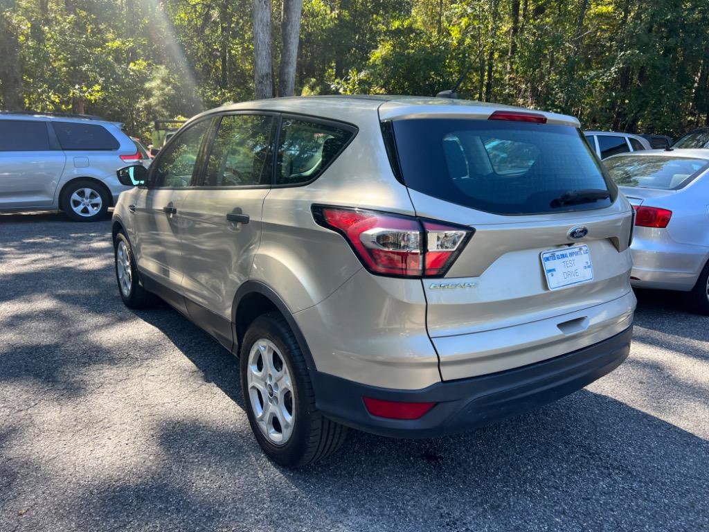 Used 2017 Ford Escape S image 3