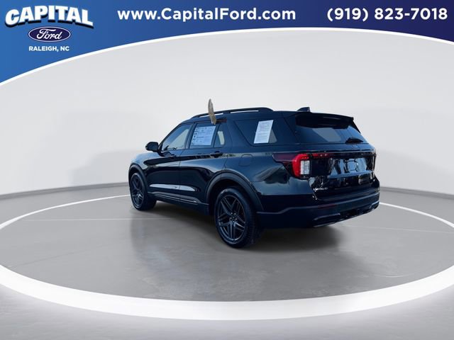 Certified 2025 Ford Explorer ST-Line w/ Premium Package AWD/4WD image 6