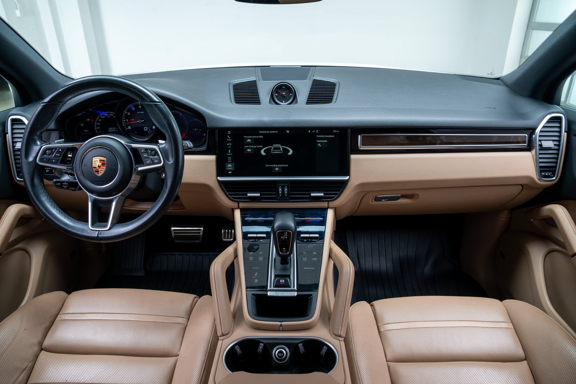 Used 2019 Porsche Cayenne S AWD/4WD image 9