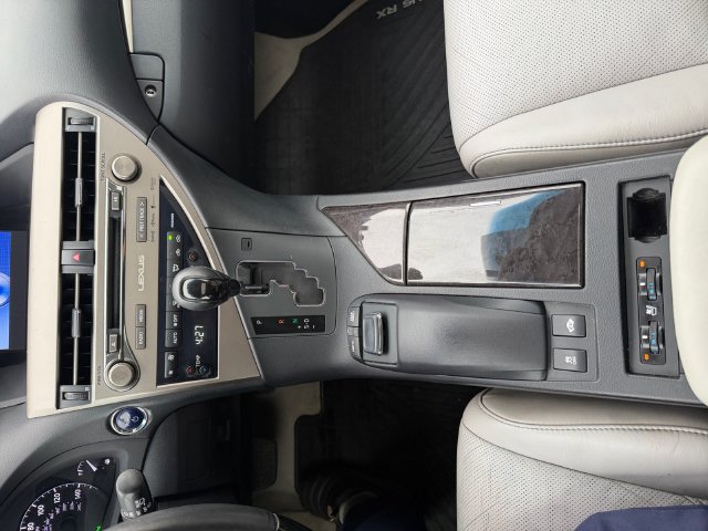 Used 2015 Lexus RX 450h AWD image 34