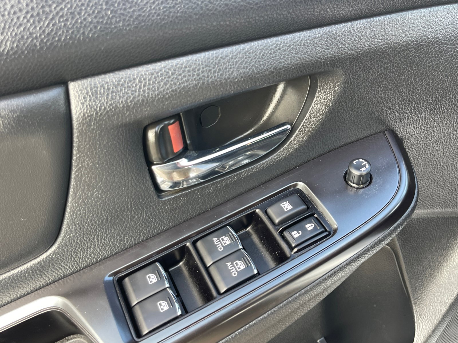Used 2021 Subaru WRX AWD/4WD image 16