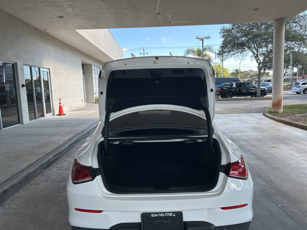 Used 2022 Mercedes-Benz CLA 250 4MATIC w/ Premium Package Lite image 31