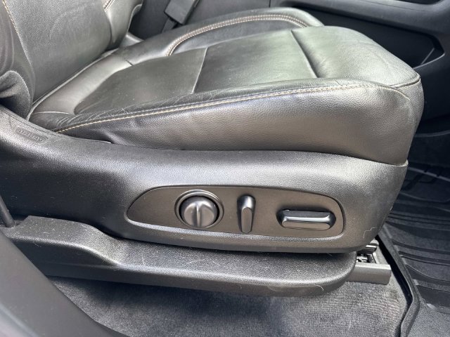 Used 2021 Chevrolet Traverse RS FWD image 12