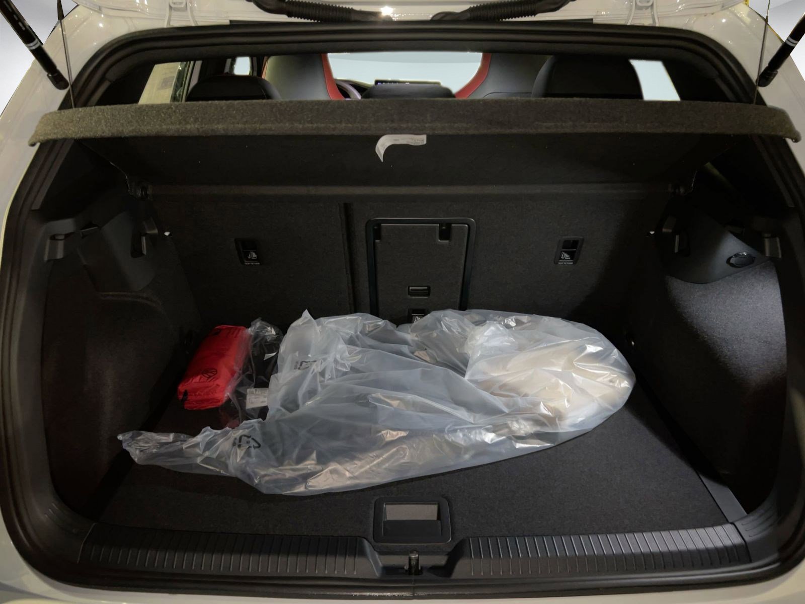 New 2025 Volkswagen Golf SE image 29