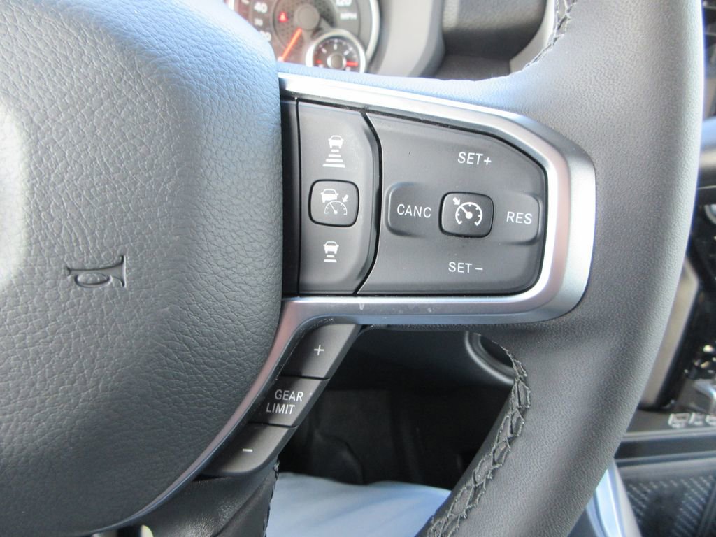 Used 2025 RAM 3500 Big Horn image 31