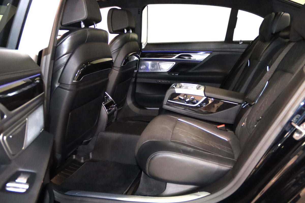Used 2019 BMW 750i RWD image 58