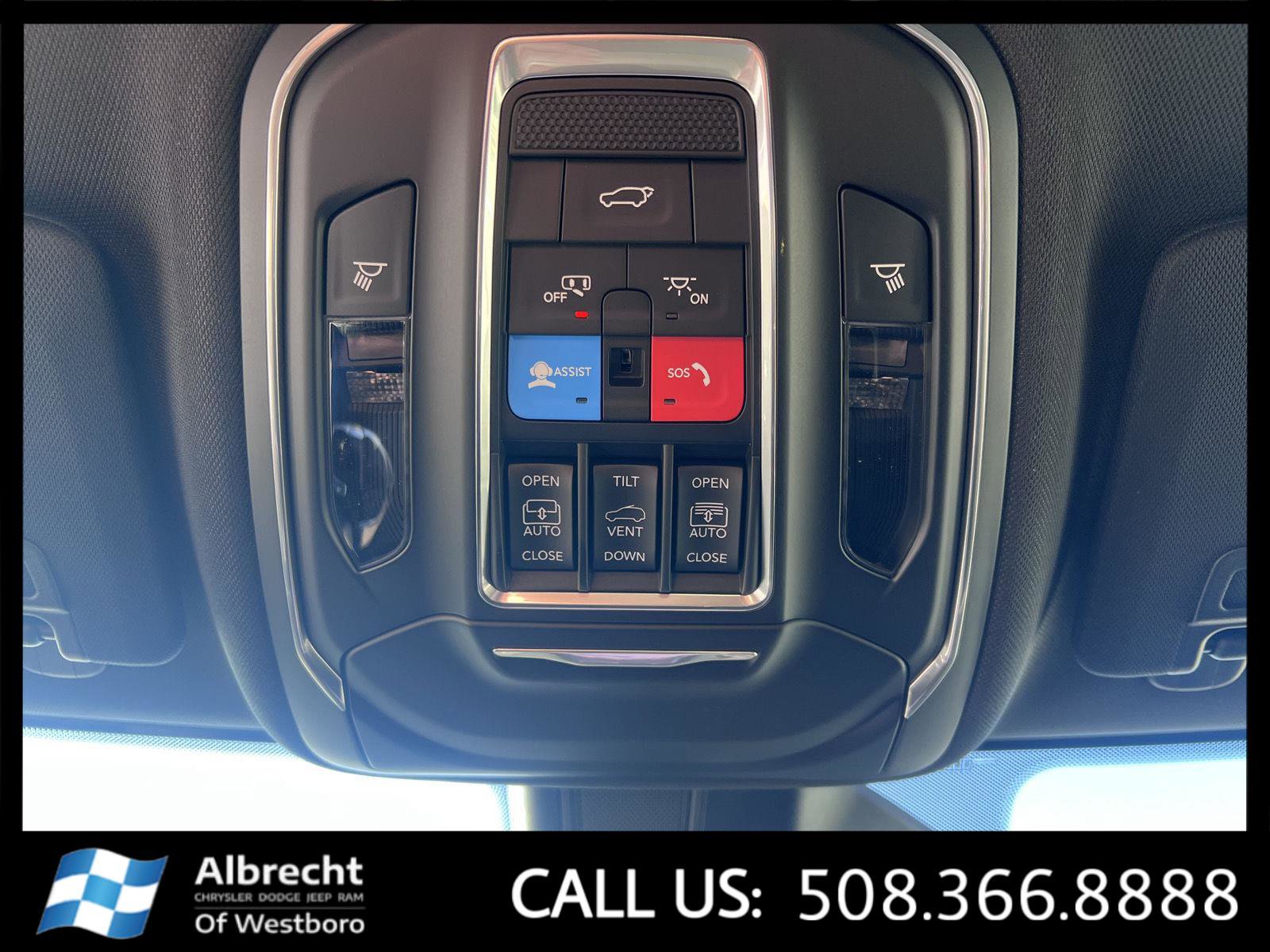 New 2025 Jeep Grand Cherokee Limited image 24