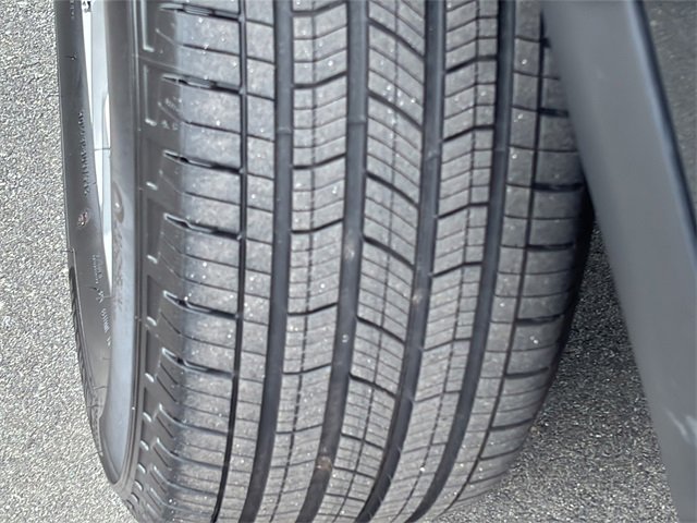 Certified 2025 Jeep Grand Cherokee Laredo X w/ Luxury Tech Group I image 11