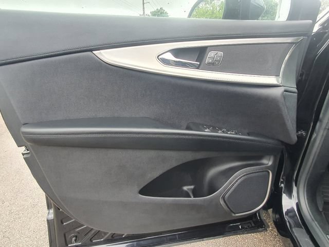 Used 2020 Lincoln Nautilus FWD image 13