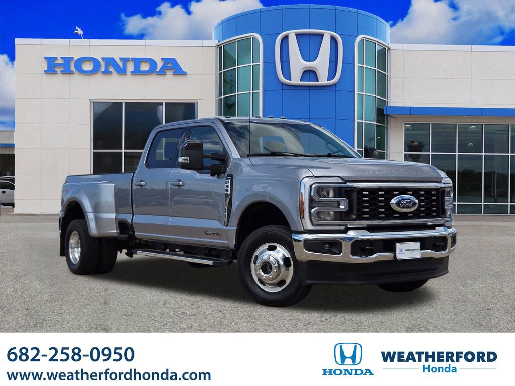 Used 2024 Ford F350 Lariat image 1