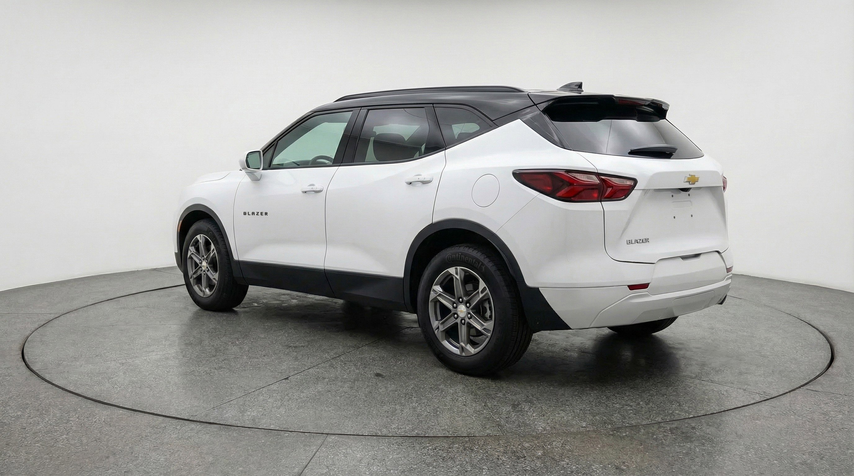 Used 2025 Chevrolet Blazer LT image 6