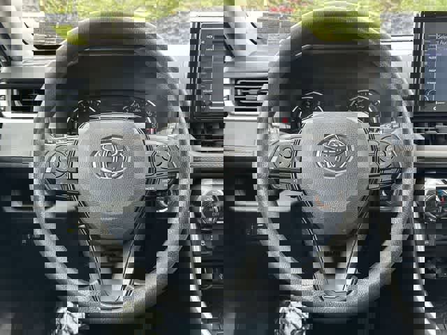 Used 2021 Toyota RAV4 XLE image 7