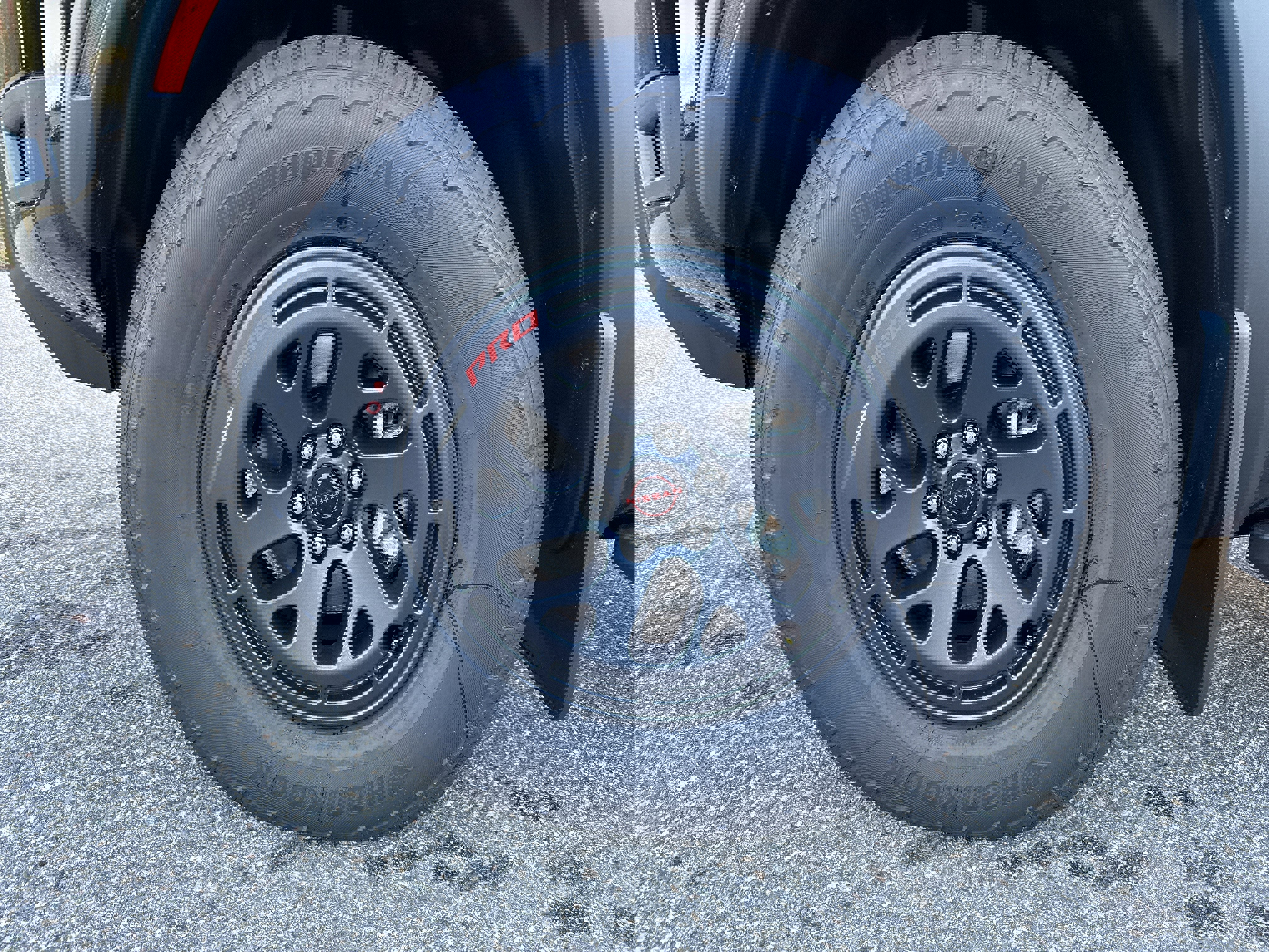 New 2026 Nissan Frontier PRO-4X w/ Pro-4x Convenience Package image 11
