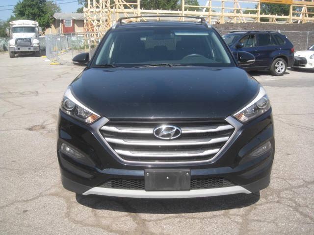 Used 2017 Hyundai Tucson Sport w/ Cargo Package AWD/4WD image 2