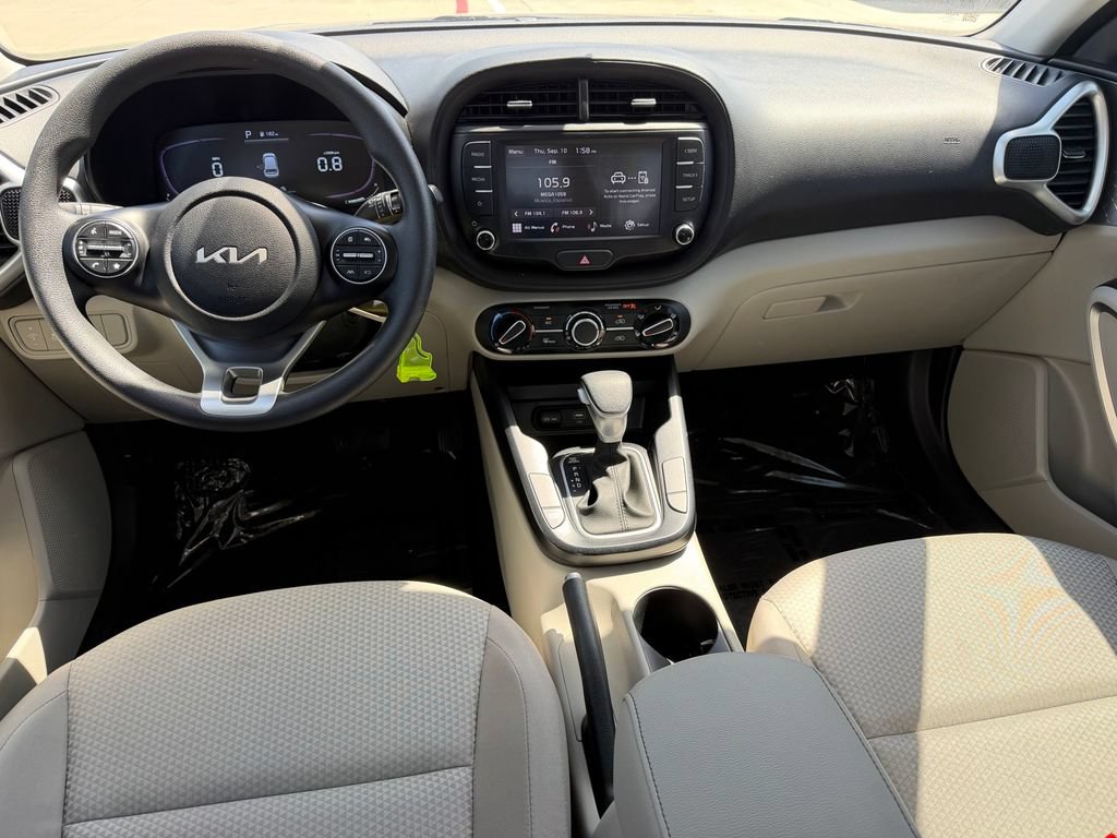 Used 2024 Kia Soul LX w/ Option Group 015 FWD image 10