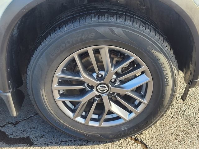 Used 2021 Nissan Rogue S AWD/4WD image 16
