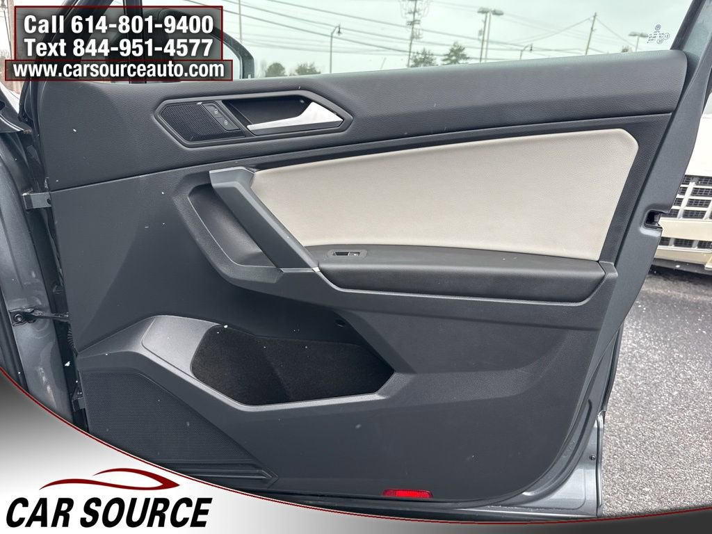 Used 2020 Volkswagen Tiguan SE R-Line image 46