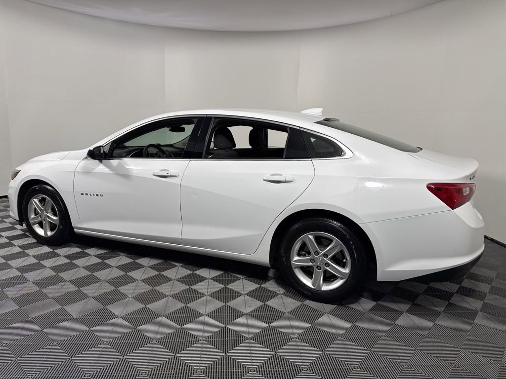 Used 2023 Chevrolet Malibu LT image 4