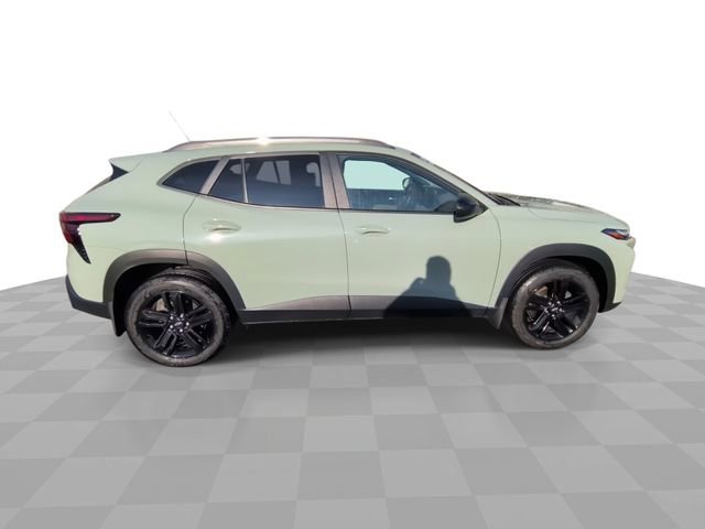 Used 2024 Chevrolet Trax ACTIV w/ Sunroof Package image 9