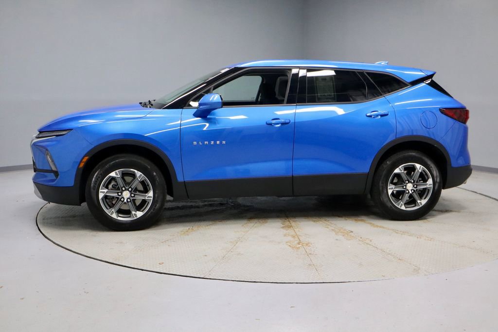 Used 2025 Chevrolet Blazer LT FWD image 10