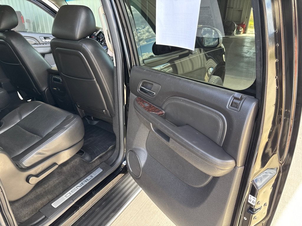 Used 2008 Buick Enclave CXL w/ Entertainment Package #4 AWD/4WD image 11
