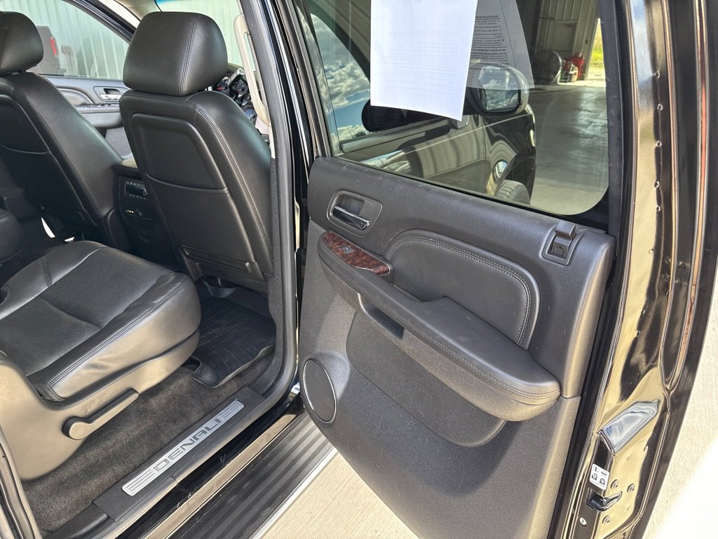 Used 2008 Buick Enclave CXL w/ Entertainment Package #4 AWD/4WD image 11